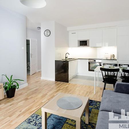 Millennium Manufaktura Blue Apartment Warsaw Ngoại thất bức ảnh