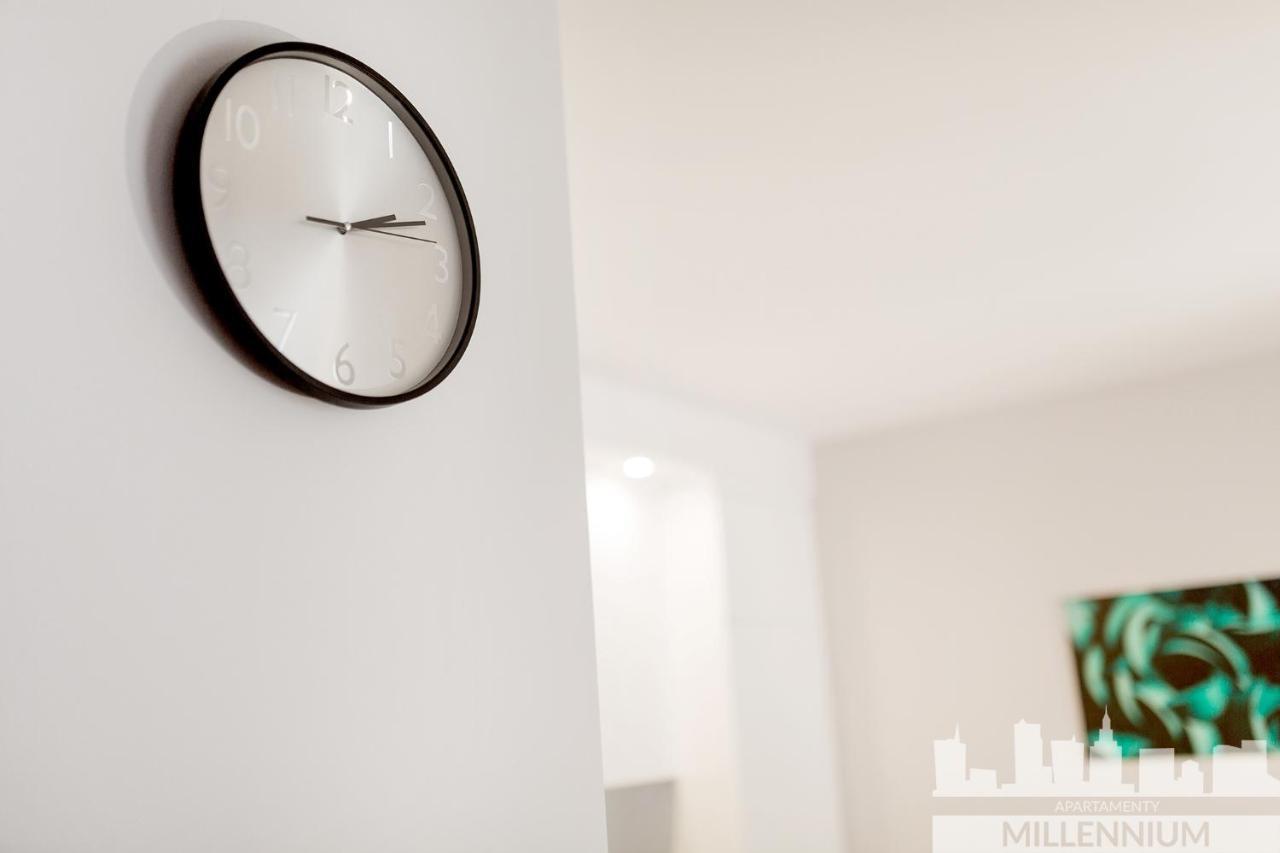 Millennium Manufaktura Blue Apartment Warsaw Ngoại thất bức ảnh