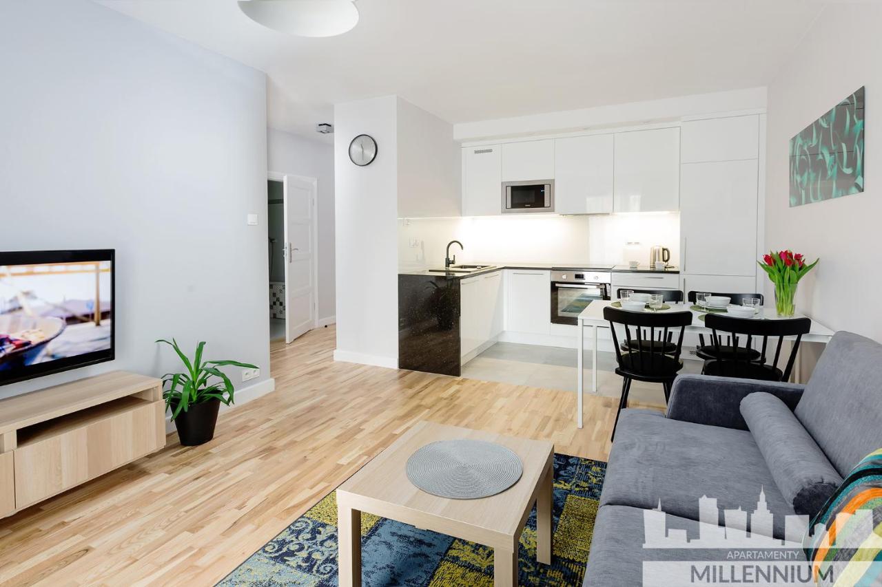 Millennium Manufaktura Blue Apartment Warsaw Ngoại thất bức ảnh